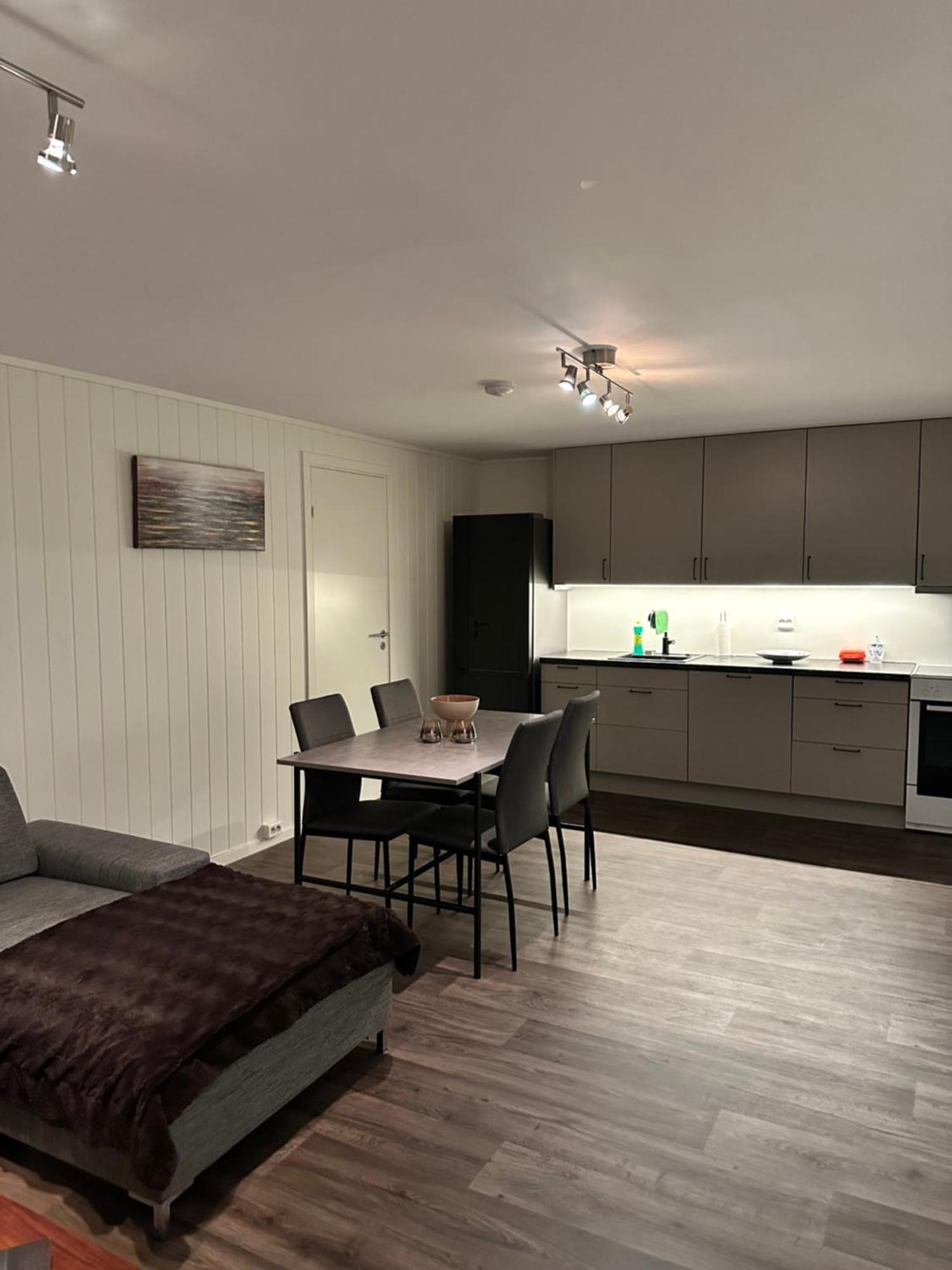 Your Home Away From Home, Apartment 2 ทรอมโซ ภายนอก รูปภาพ