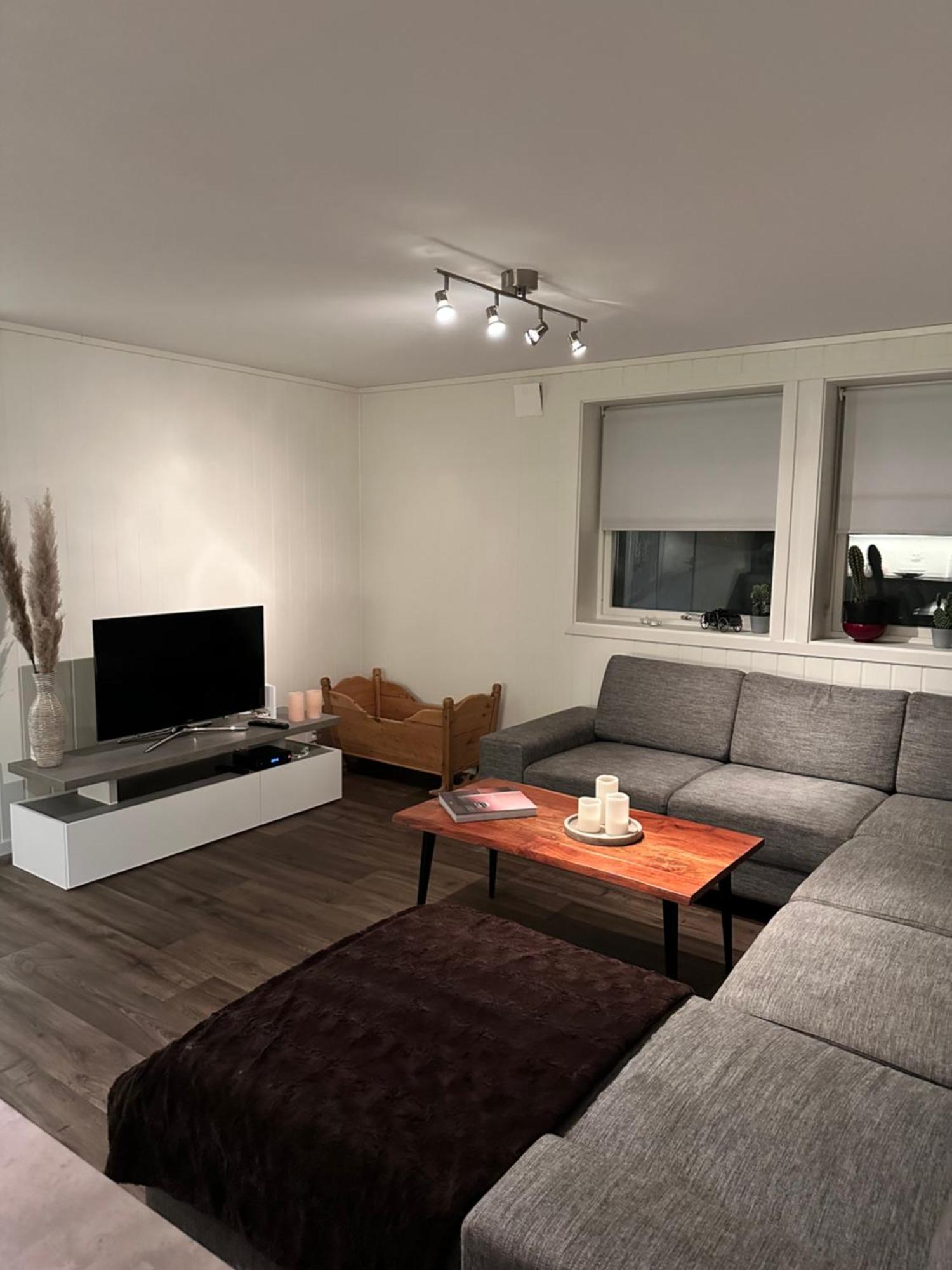 Your Home Away From Home, Apartment 2 ทรอมโซ ภายนอก รูปภาพ